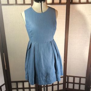 Gap sundress sz 2 Petite blue lightweight/ pleated/ pockets on side in pleats